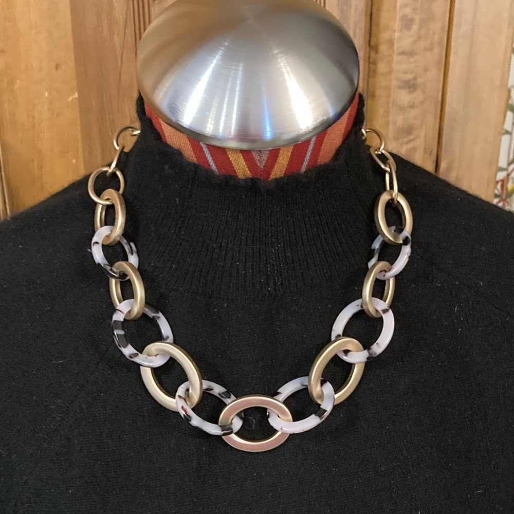 Banana Republic necklace and bracelet set